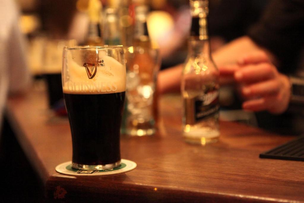 Crotty'S Pub & Accommodation Kilrush Buitenkant foto