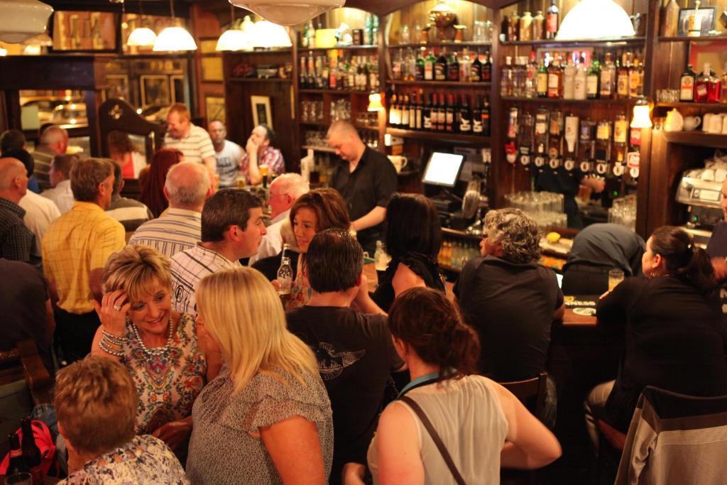 Crotty'S Pub & Accommodation Kilrush Buitenkant foto