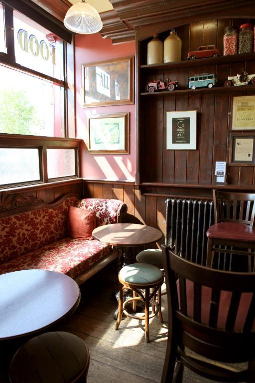 Crotty'S Pub & Accommodation Kilrush Buitenkant foto